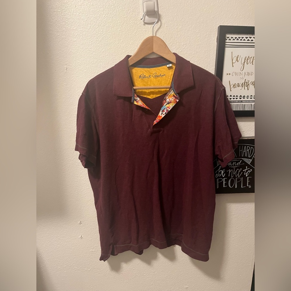 Men’s Large Robert Graham shirt